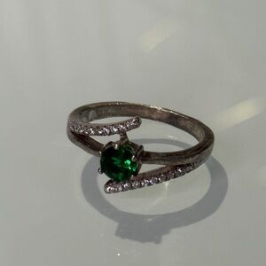 925 Silver Ring with Green Gemstone size 7 1/4
